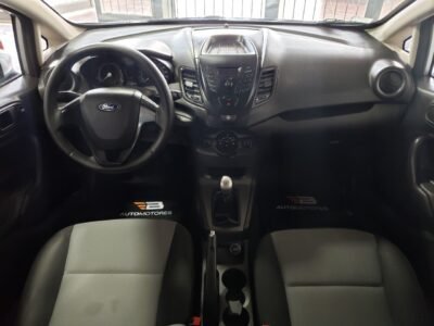 Ford Fiesta KD (4 puertas)